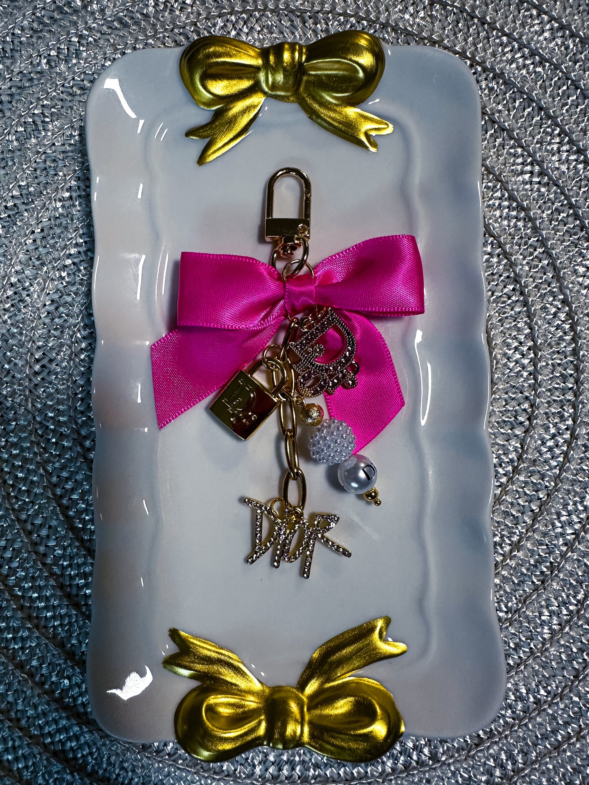 Designer Binder Charm Dior - Hot Pink